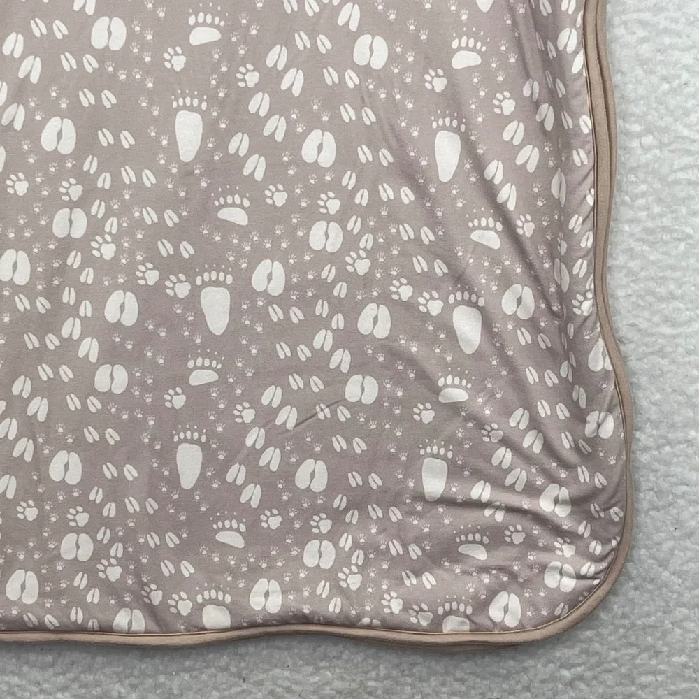 Copper Pearl Trek Sleep Bag Animal Tracks Wearable Blanket Mauve Neutral Large
